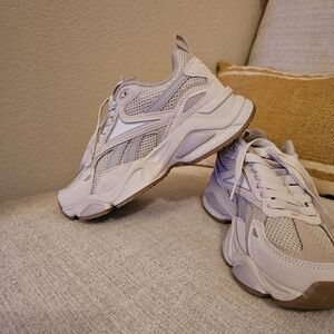 Beautiful casual reebok sneakers